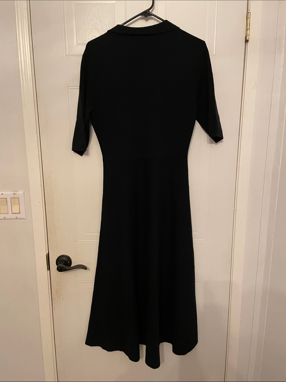 Magaschoni Black Midi Dress with V-Notch Neckline - Picture 5 of 5